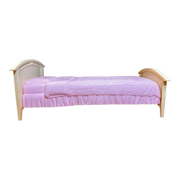 Barbie Pink Bed Mattel 2002 12" x 5.5" - Picture 3 of 5